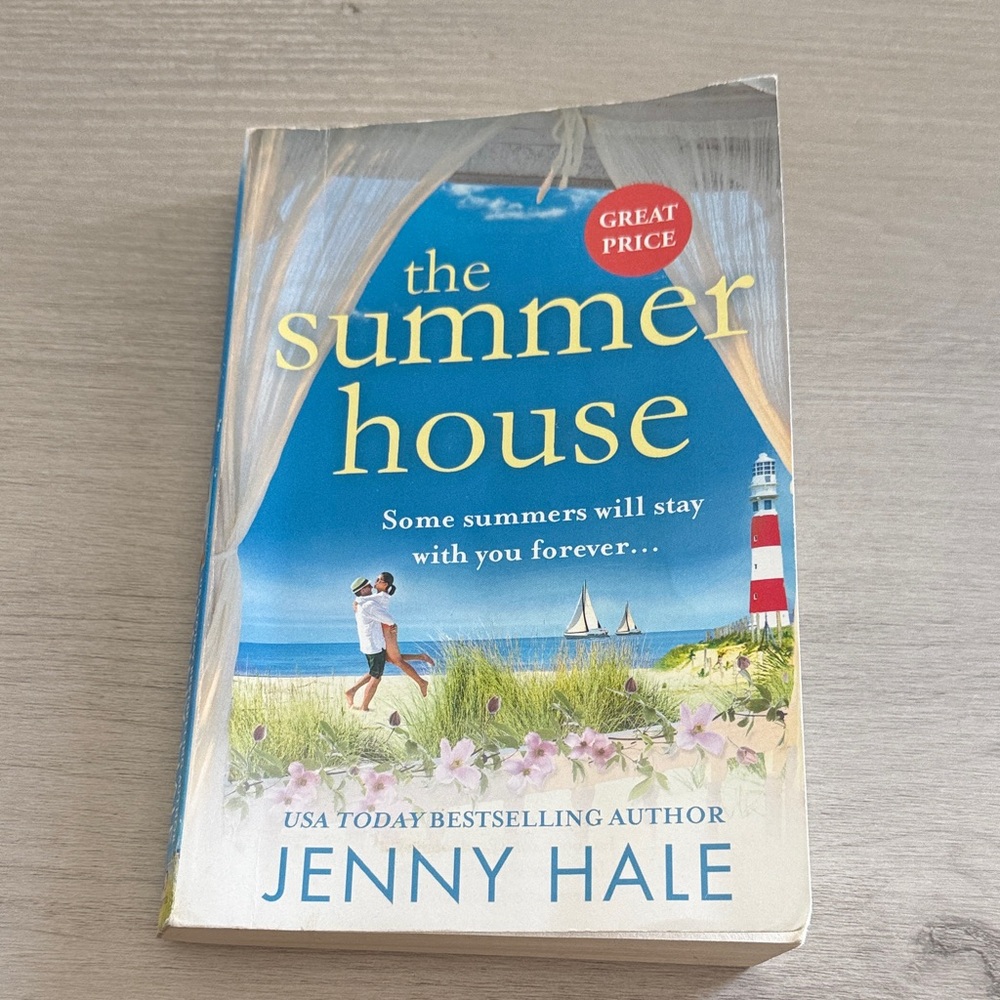 📚 3/$20 The Summer House by Jenny Hale